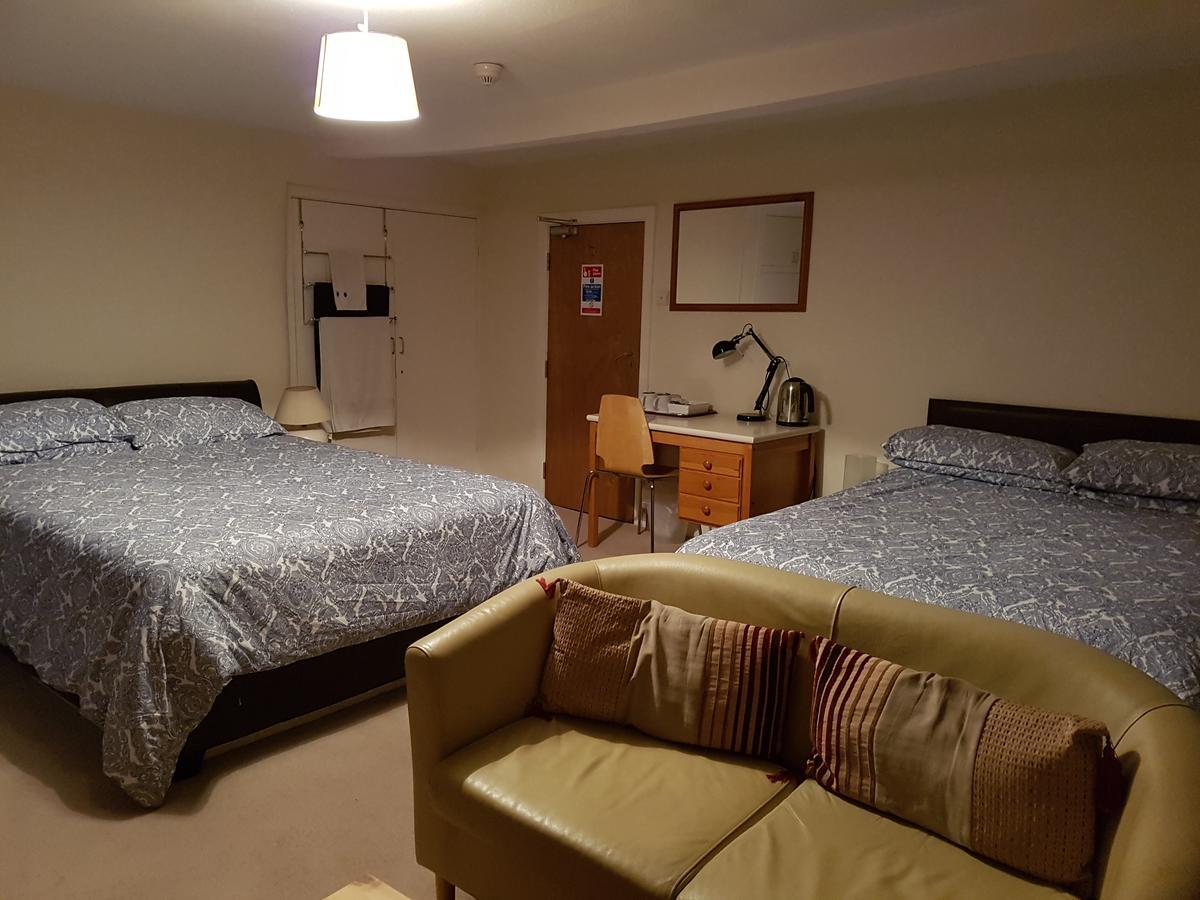 Moseley Farm Hotel วุร์สเตอร์ ภายนอก รูปภาพ